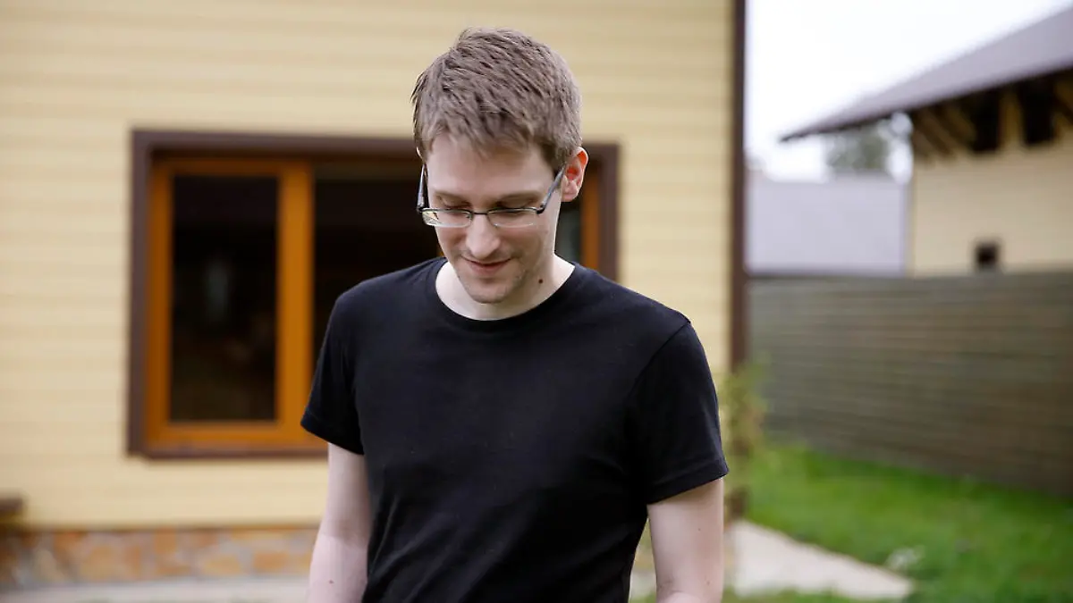 Edward Snowden nach seiner Flucht in Moskau