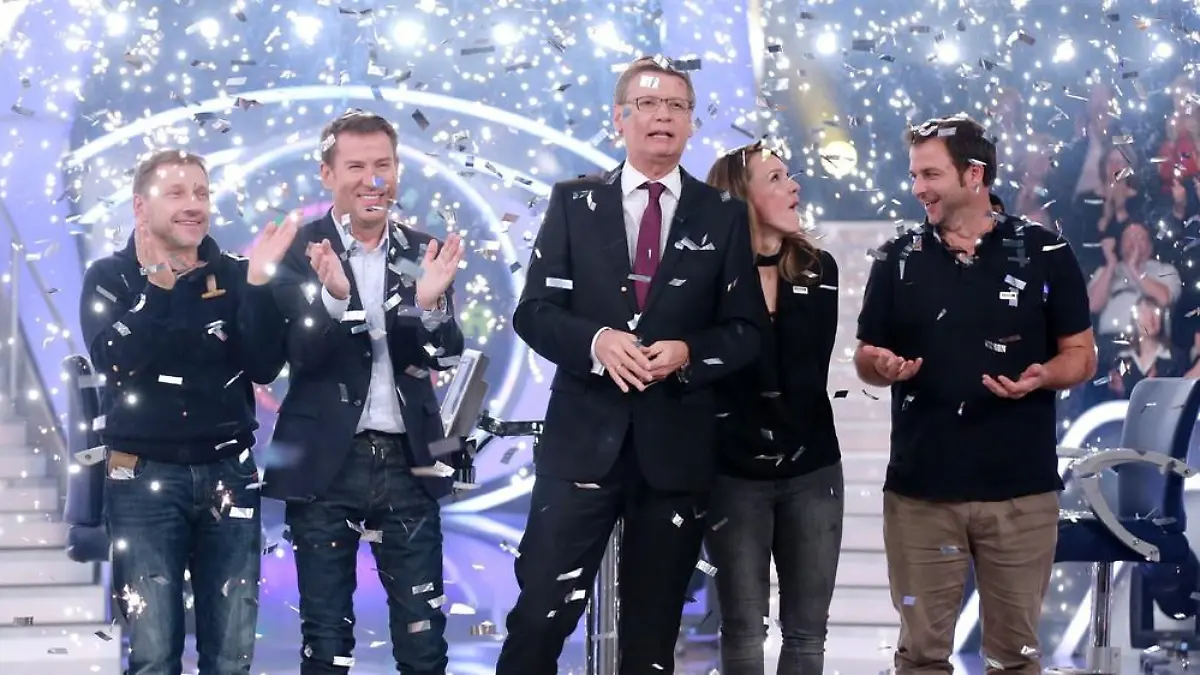 v.l.: Richy Müller, Jens Riewa, Moderator Günther Jauch, Carolin Kebekus und Martin Rütter