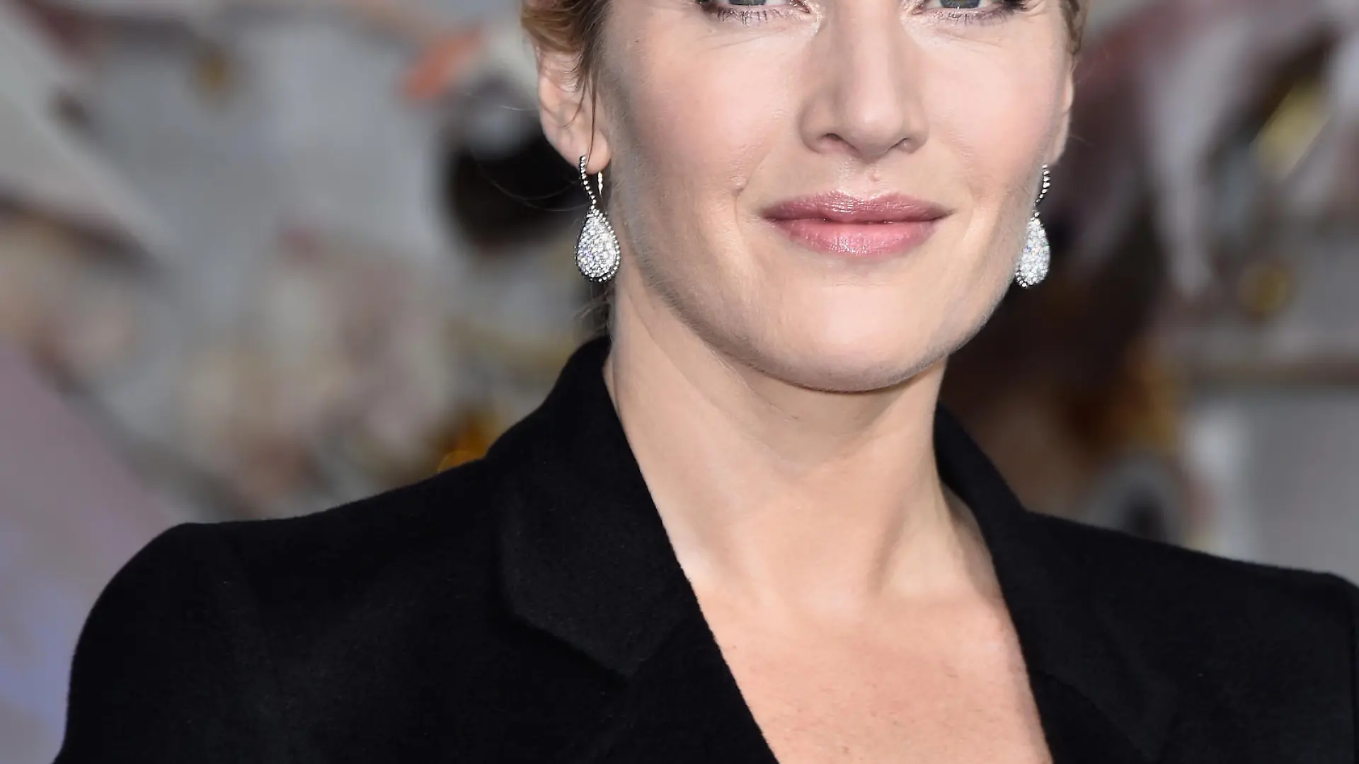 PARIS, FRANCE - NOVEMBER 06: Actress Kate Winslet attends the Christmas Decorations Inauguration at Printemps Haussmann on November 6, 2015 in Paris, France. (Photo by Pascal Le Segretain/Getty Images)