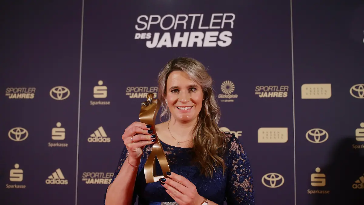  Baden-Baden , Sportler des Jahres 2022 , Natalie Geisenberger *** Baden Baden , Sportsman of the Year 2022 , Natalie Geisenberger