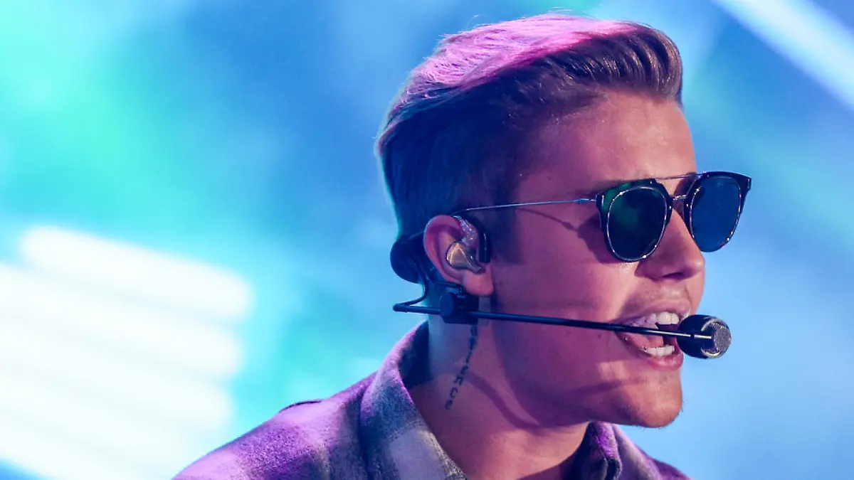 Justin Bieber, hier bei einem Auftritt im Mai, sprach mit Ellen DeGeneres offen über sein Penis-Foto