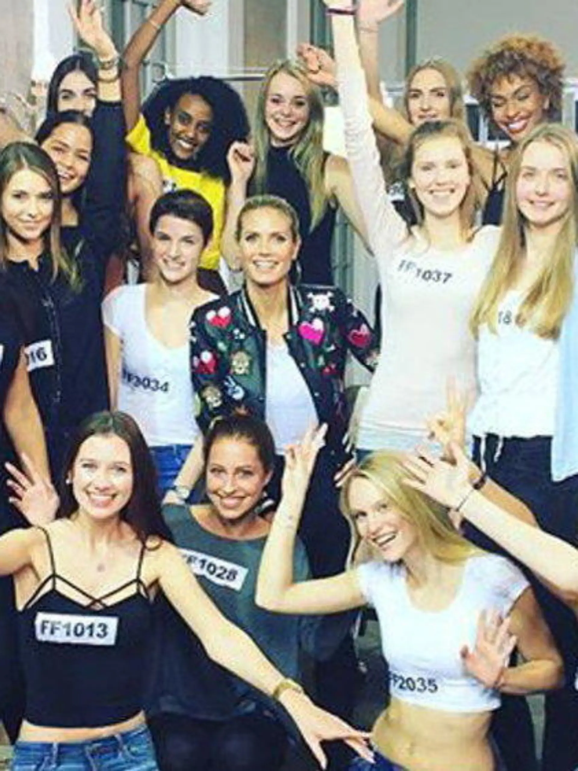 Heidi Klum präsentiert 21 Nachwuchsmodels, die sie beim Casting in Frankfurt gefunden hat