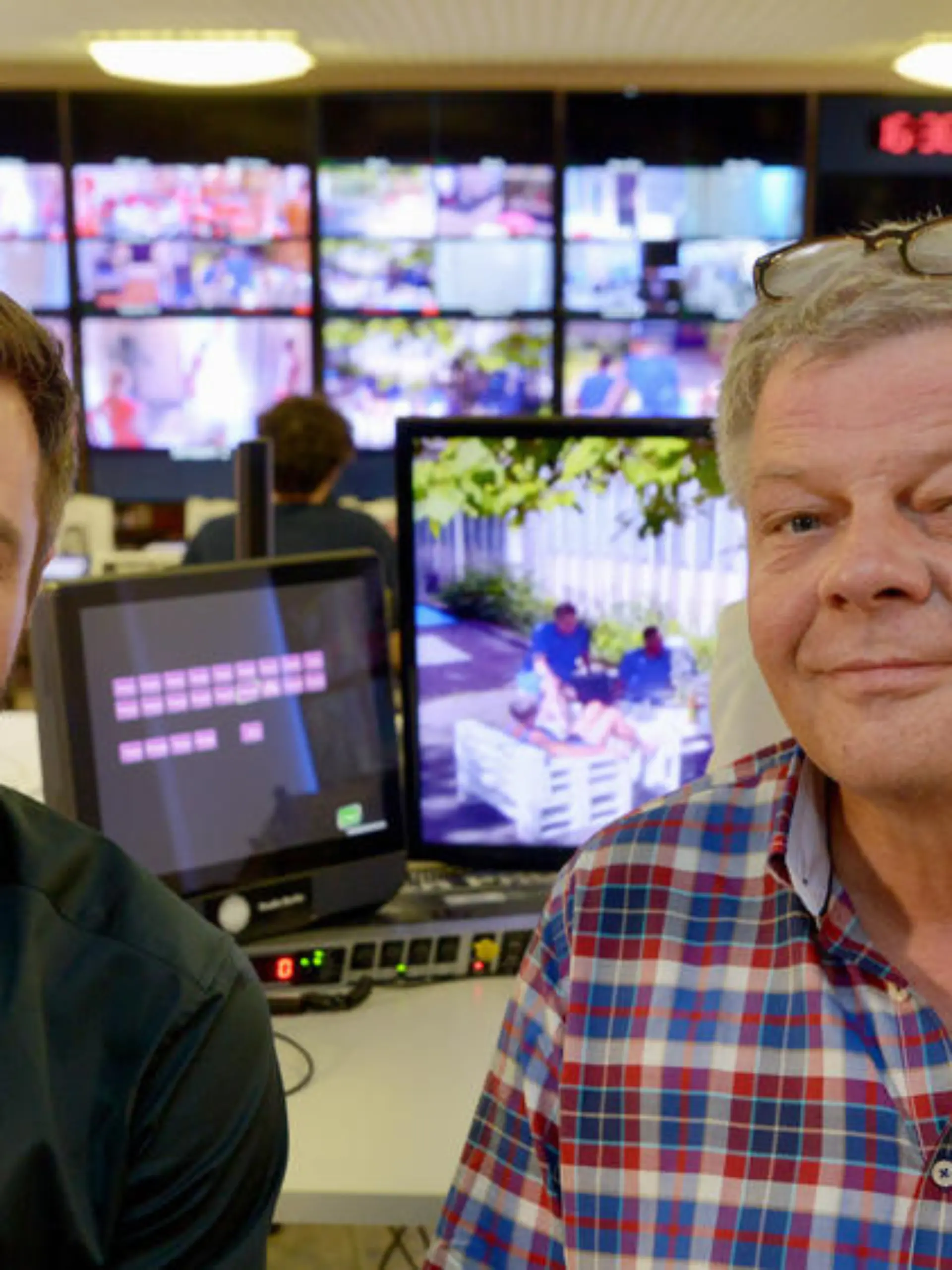 Moderator Jochen Schropp (l.) und Christopher Lesko führen durch die Sendung