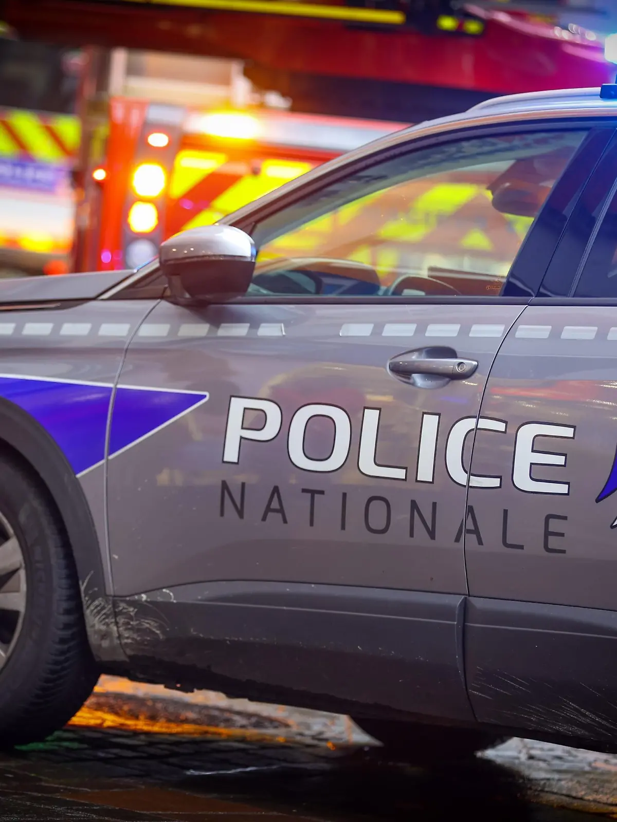 ©PHOTOPQR/L'EST REPUBLICAIN/Lionel VADAM ; Montbéliard ; 15/11/2022 ; Illustration - illuest - police nationale - policier - policiers - fait divers - faits divers - forces de l'ordre - FDO - enquête - patrouille - Montbéliard le 15/11/2022 - Une voiture de police lors d'une intervention à Montbéliard. Photo Lionel VADAM