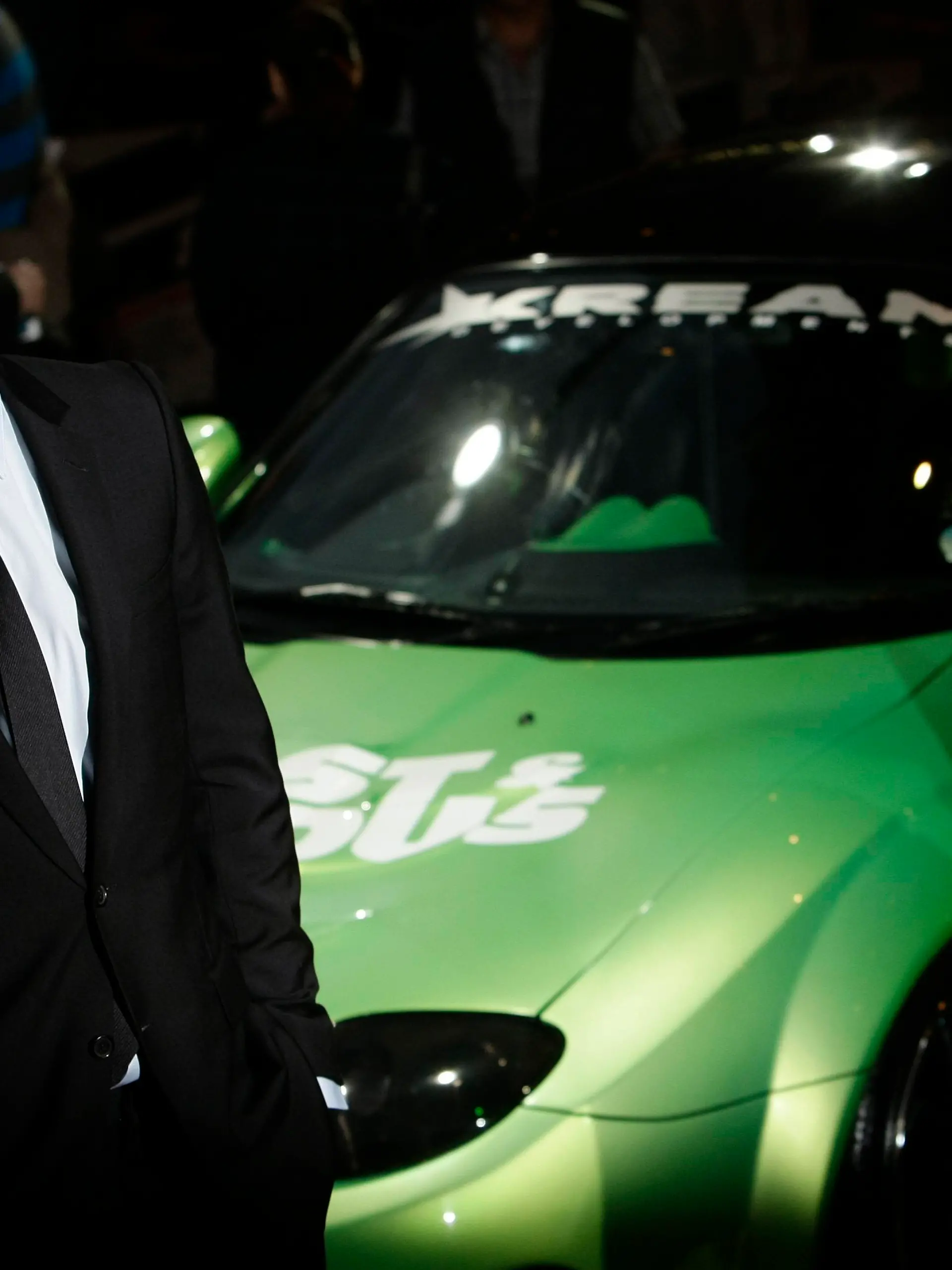 Actor Paul Walker arrives for the British premiere of "Fast & Furious" in Leicester Square in London, in this file photo taken March 19, 2009.   The daughter of late actor Walker, filed a wrongful death lawsuit against automaker, Porsche, claiming in the complaint that the company skimped on safety features for the vehicle, which could have either prevented the crash entirely or at least kept Walker alive.  REUTERS/Stefan Wermuth/Files