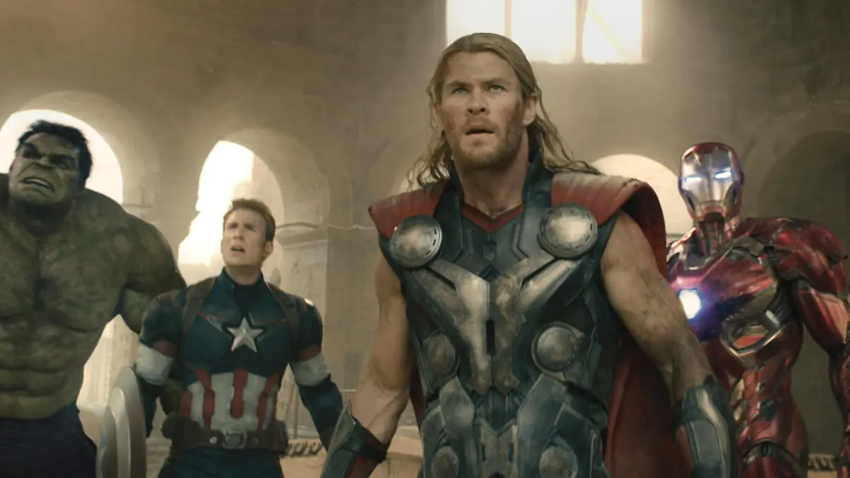 Die Avengers stellen sich Ultron in den Weg