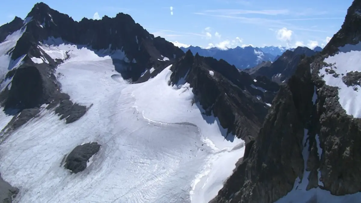 Eine Deutsche aus Baden-Württemberg ist bei einem Kletterausflug in den Alpen ums Leben gekommen.