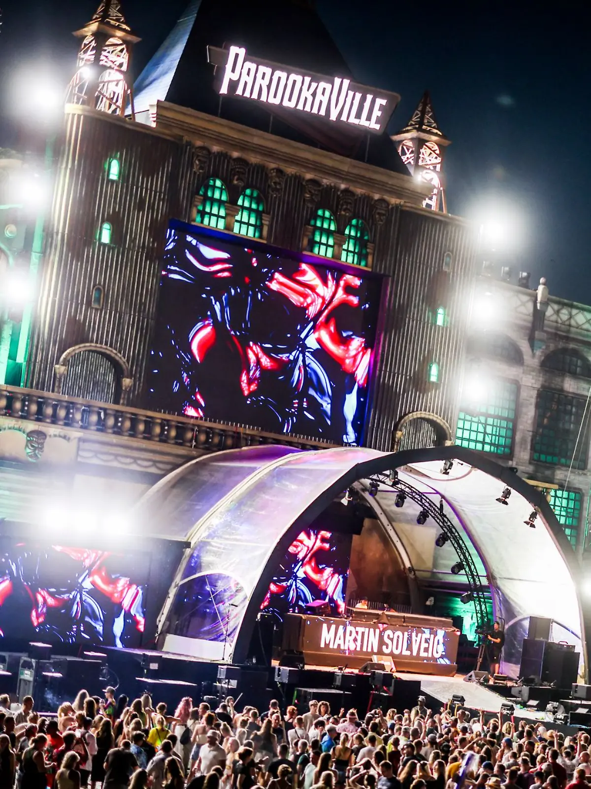 Bild zu: "Tragödie bei Parookaville-Abbauarbeiten! Arbeiter lebensgefährlich verletzt"