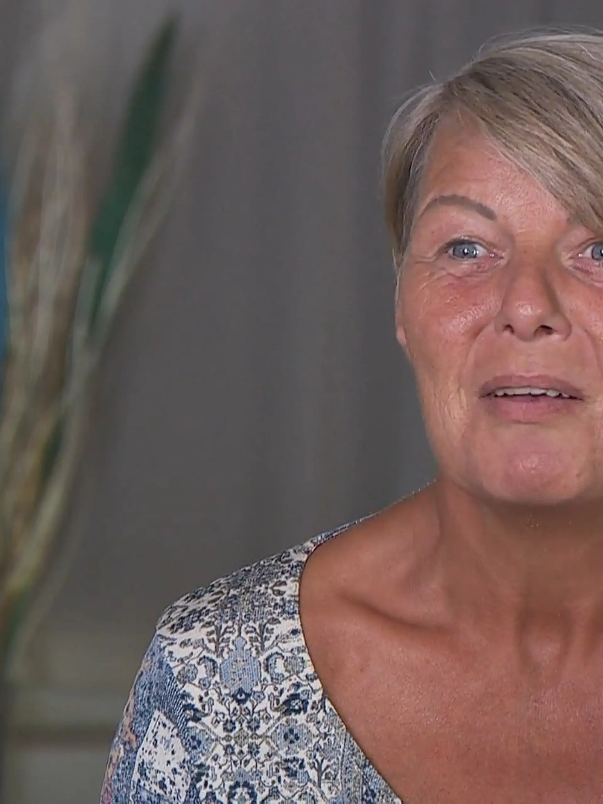 Bild zu: "Andrea arbeitet wieder als Friseurin"