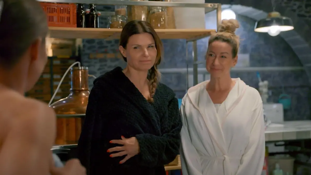 Britta und Ute erwischen Nadine in einer verfänglichen Situation „Unter uns“-Folge vom 28.07.25 auf RTL+