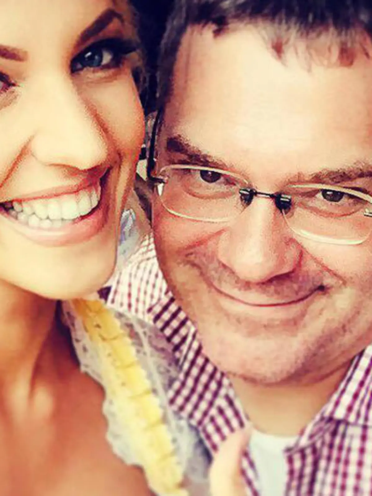 Sarah Nowak und Elton im Bierzelt
