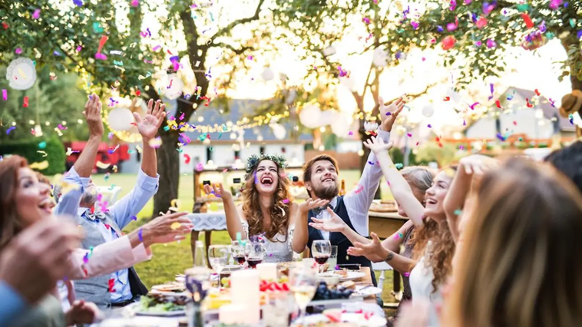 Mit diesen Tricks können Sie günstig heiraten Traumhochzeit für 2000€