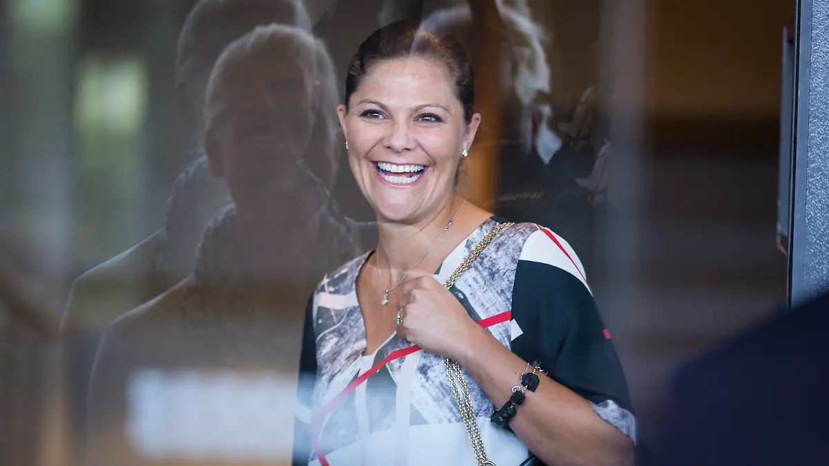 GOTHENBURG, SWEDEN - SEPTEMBER 10: Crown Princess Victoria of Sweden visits the headquarters of AstraZeneca pharmaceutical on September 10, 2015 in Gothenburg, Sweden. (Photo by Michael Campanella/Getty Images)