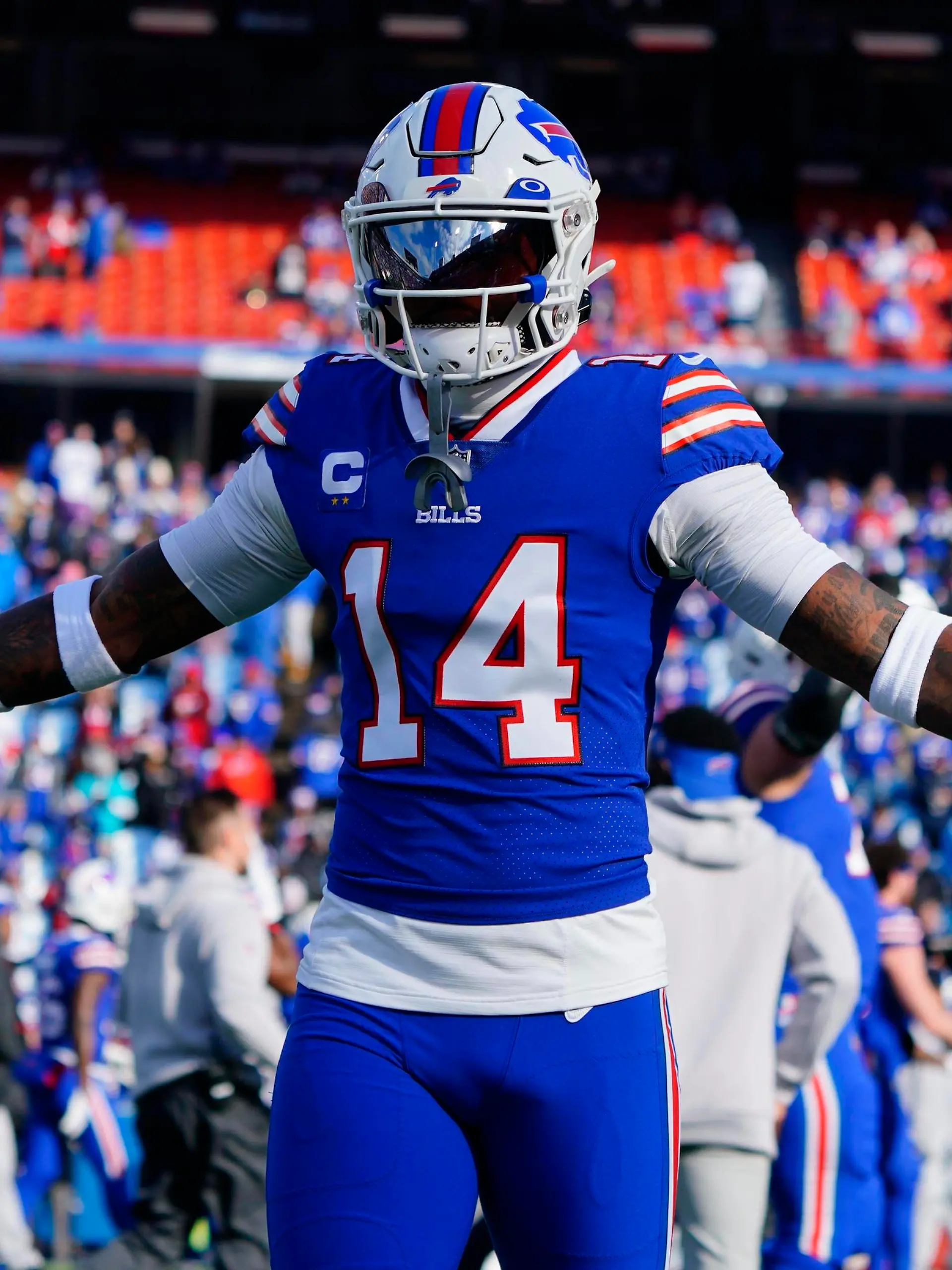 NFL, American Football Herren, USA AFC Wild Card Round-Miami Dolphins at Buffalo Bills Jan 15, 2023 Orchard Park, NY, USA Buffalo Bills wide receiver Stefon Diggs 14 warms up before playing against the Miami Dolphins in a NFL wild card game at Highmark Stadium. Orchard Park New York USA, EDITORIAL USE ONLY PUBLICATIONxINxGERxSUIxAUTxONLY Copyright: xGregoryxFisherx 20230115_jla_fb5_078