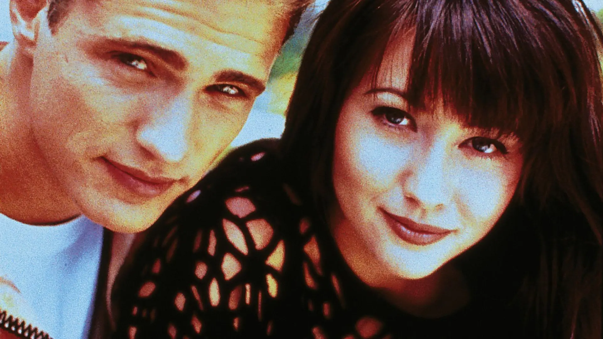 Brandon (Jason Priestley) und Brenda (Shannen Doherty).