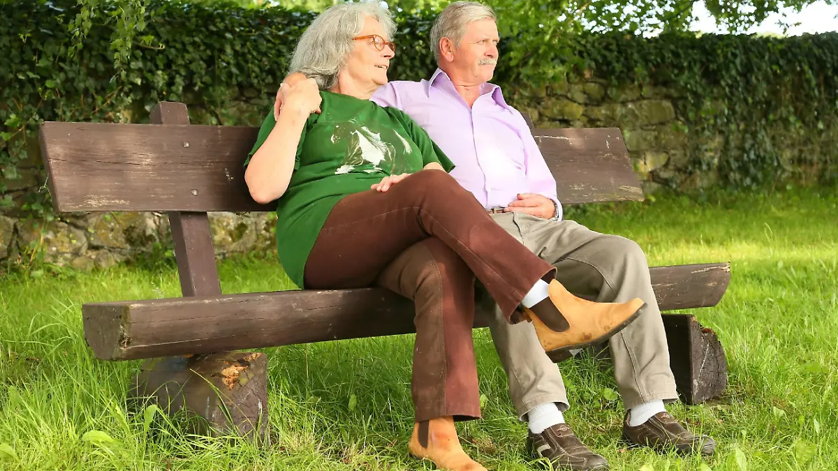 ACHTUNG! Sperrfrist bis MO., 03.11.2014, 22:15 Uhr!!!     Für Karlheinz und Louise beginnt die gemeinsame Hofwoche.    Verwendung der Bilder für Online-Medien ausschließlich mit folgender Verlinkung: "Alle Infos zu "Bauer sucht Frau" im Special bei RTL.de: www.rtl.de/cms/sendungen/bauer-sucht-frau.html