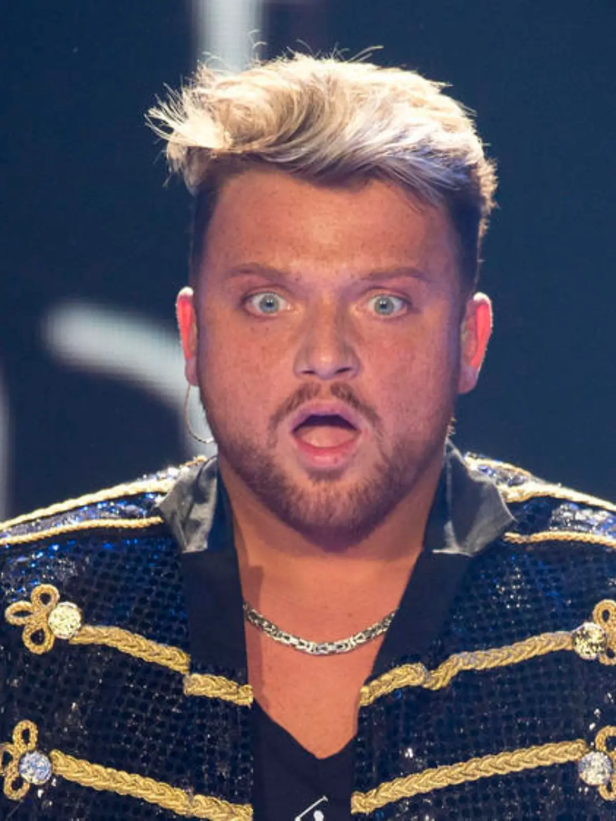Huch! Menowin - hier bei der ersten "DSDS"-Mottoshow 2014 - ist zurück auf dem Bildschirm