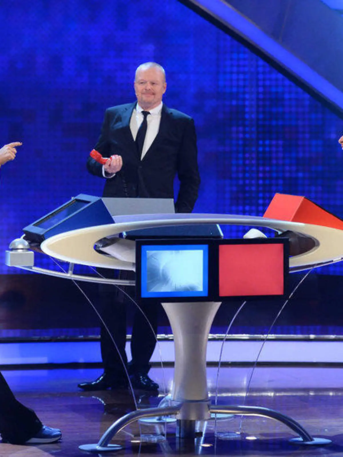 Während des Quizzes kam es zu einigen peinlichen Momenten bei Fernanda Brandao, Stefan Raab und Sophia Thomalla (v.l.n.r.)