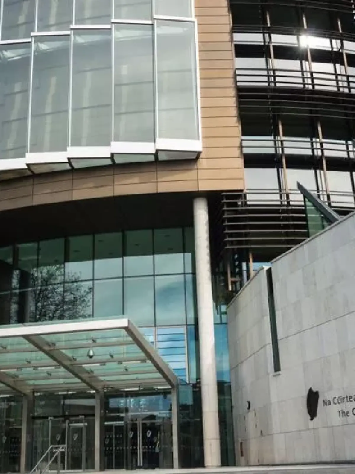 Vor dem Strafgerichtshof in Dublin ist der Mann zu acht Jahren Haft verurteilt worden.