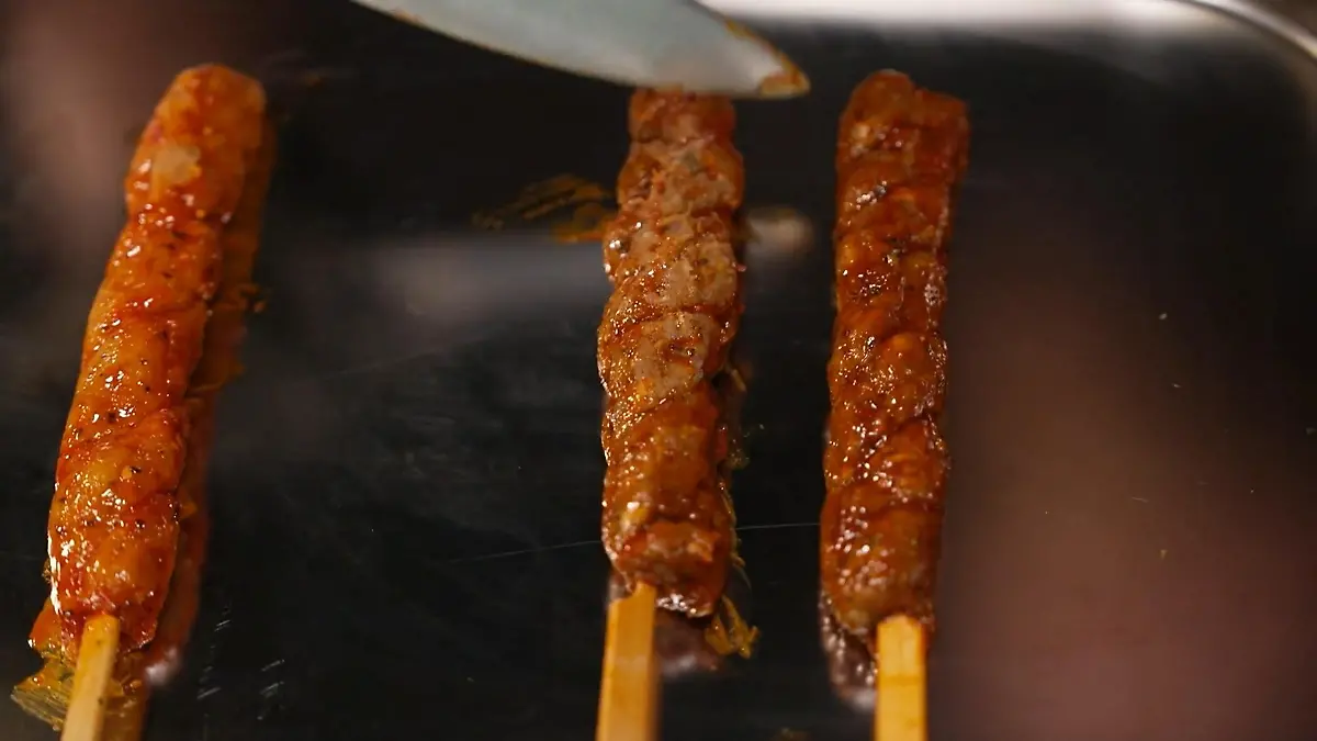 Mit welchen Tricks arbeiten die Supermärkte beim Grillfleisch? Test Service Grillen Fleisch