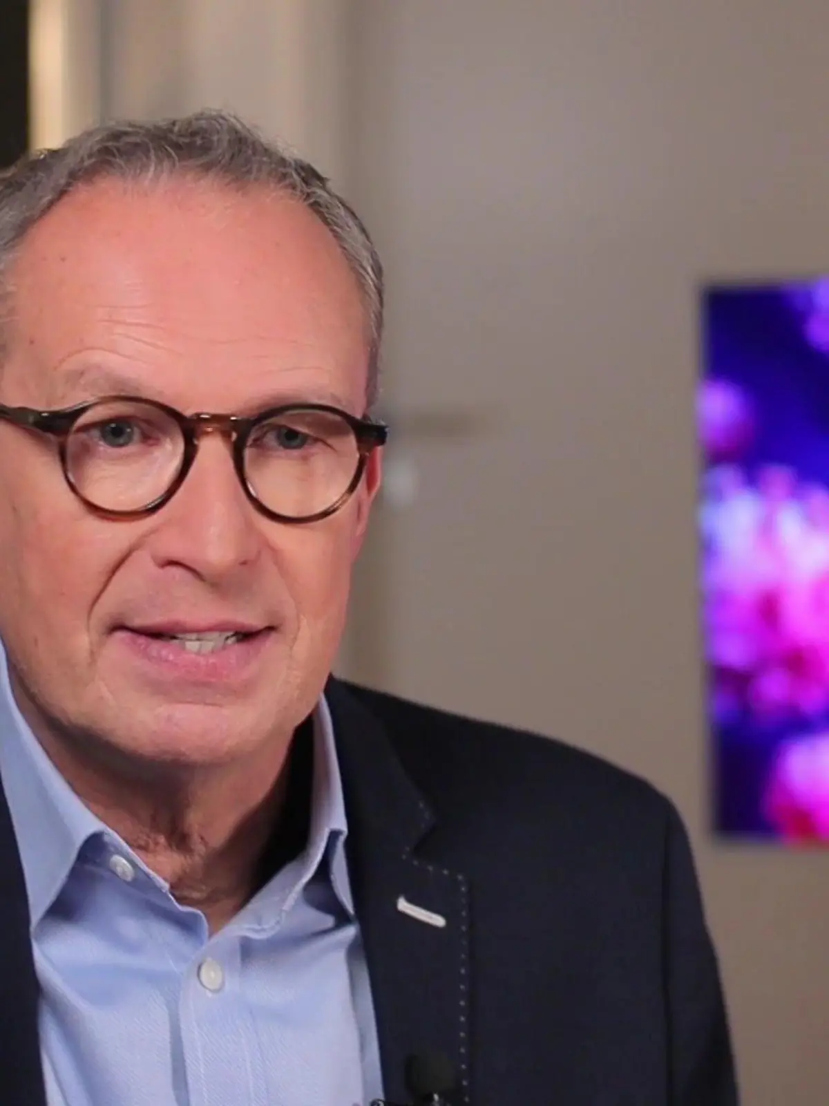 Präventivmediziner Dr. Christoph Specht ist zurückhaltend, was die großflächige Impfung von Kindern angeht.