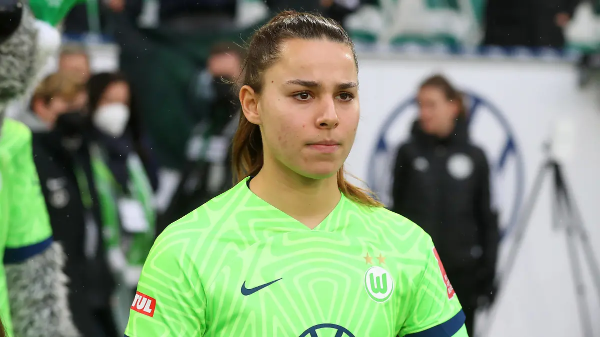 VfL vs. Frankfurt, BL Frauen Wolfsburg, 03.12.2022, FUßBALL - VfL Wolfsburg vs. Eintracht Frankfurt, Flyeralarm Frauen-Bundesliga, Saison 2022/23. Lena Oberdorf VfL Wolfsburg Wolfsburg *** VfL vs Frankfurt, BL women Wolfsburg, 03 12 2022, FOOTBALL VfL Wolfsburg vs Eintracht Frankfurt, Flyeralarm Frauen Bundesliga, season 2022 23 Lena Oberdorf VfL Wolfsburg Wolfsburg