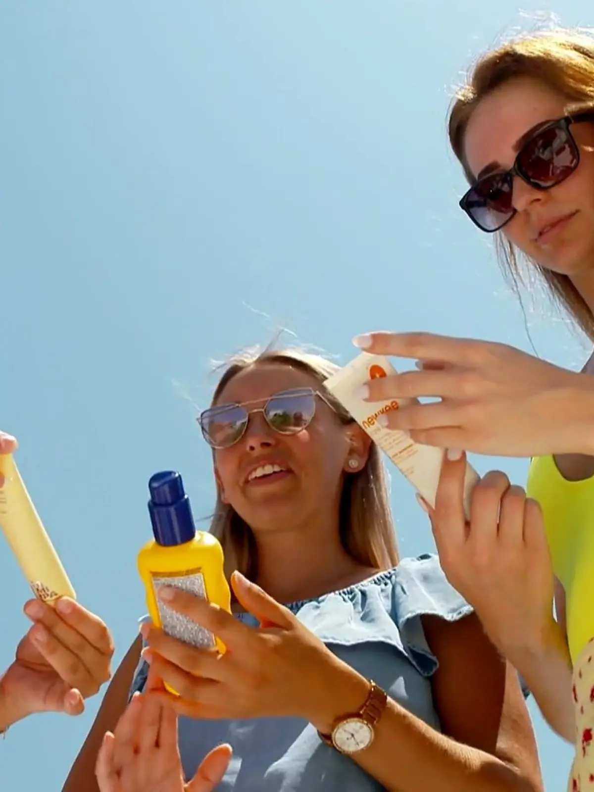 Bild zu: "Schlägt das Produkt aus dem Supermarkt die Promi-Sonnencremes?"