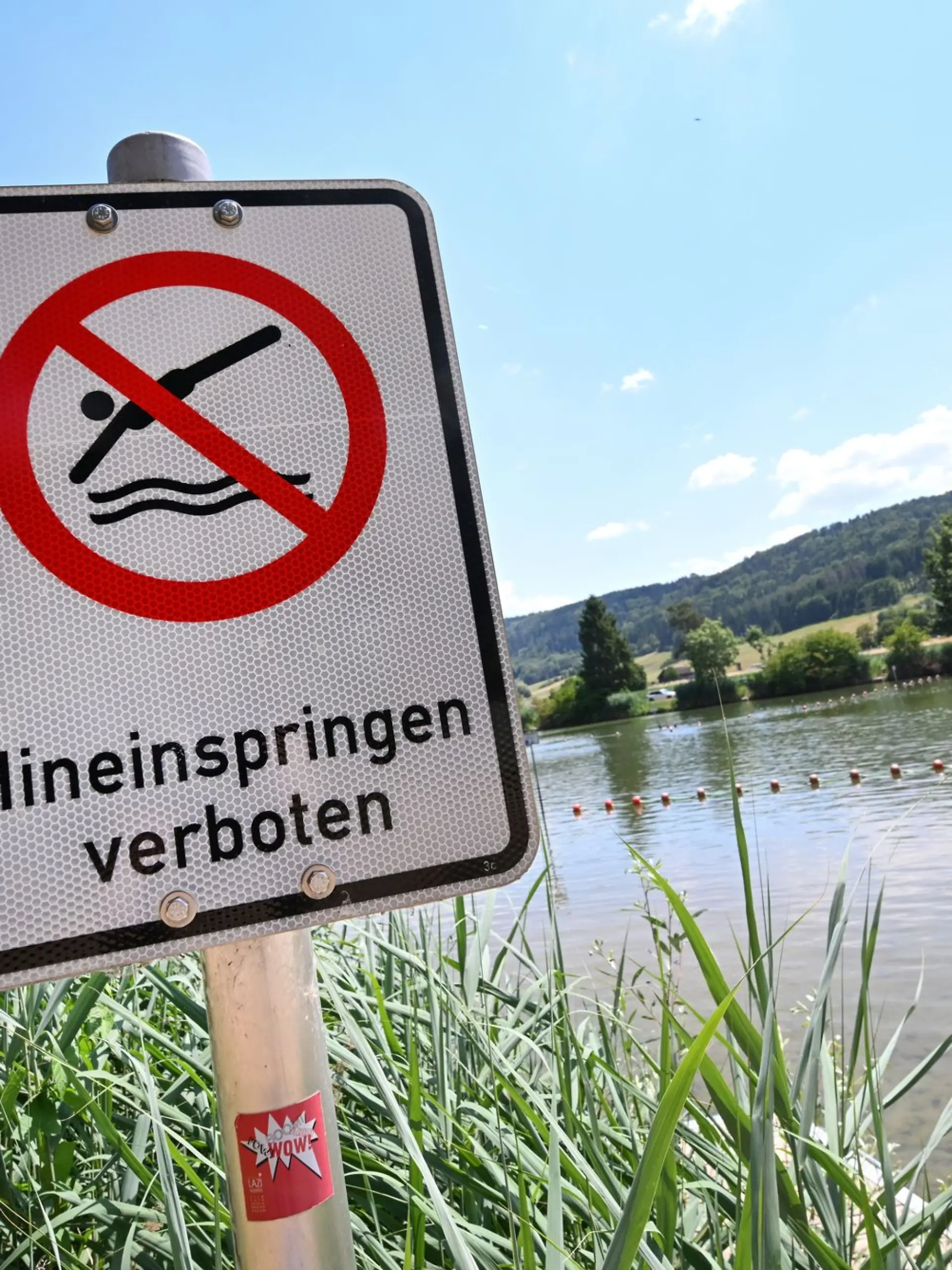 Bild zu: "Junge (12) stirbt nach Badeunfall an Baggersee"