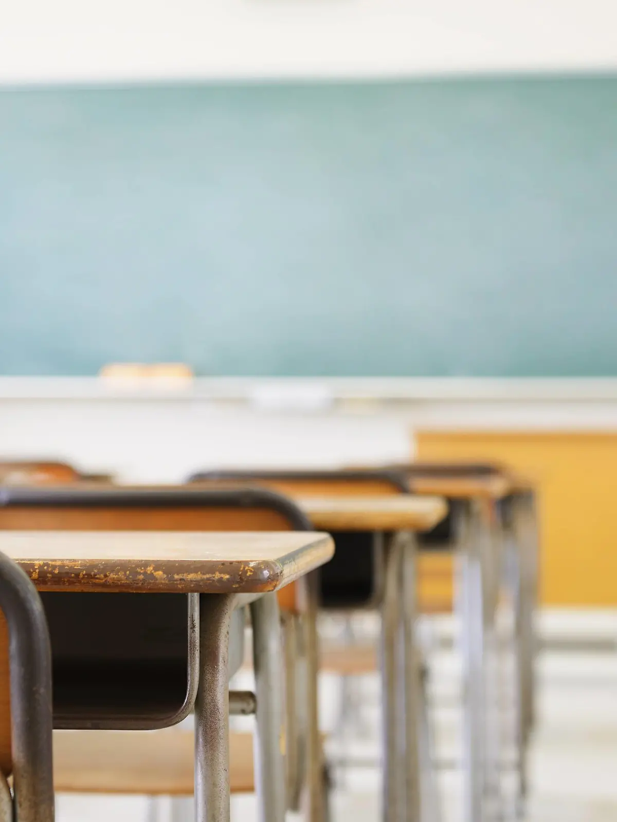  Empty high school classroom PUBLICATIONxINxGERxSUIxAUTxHUNxONLY dlrg000656