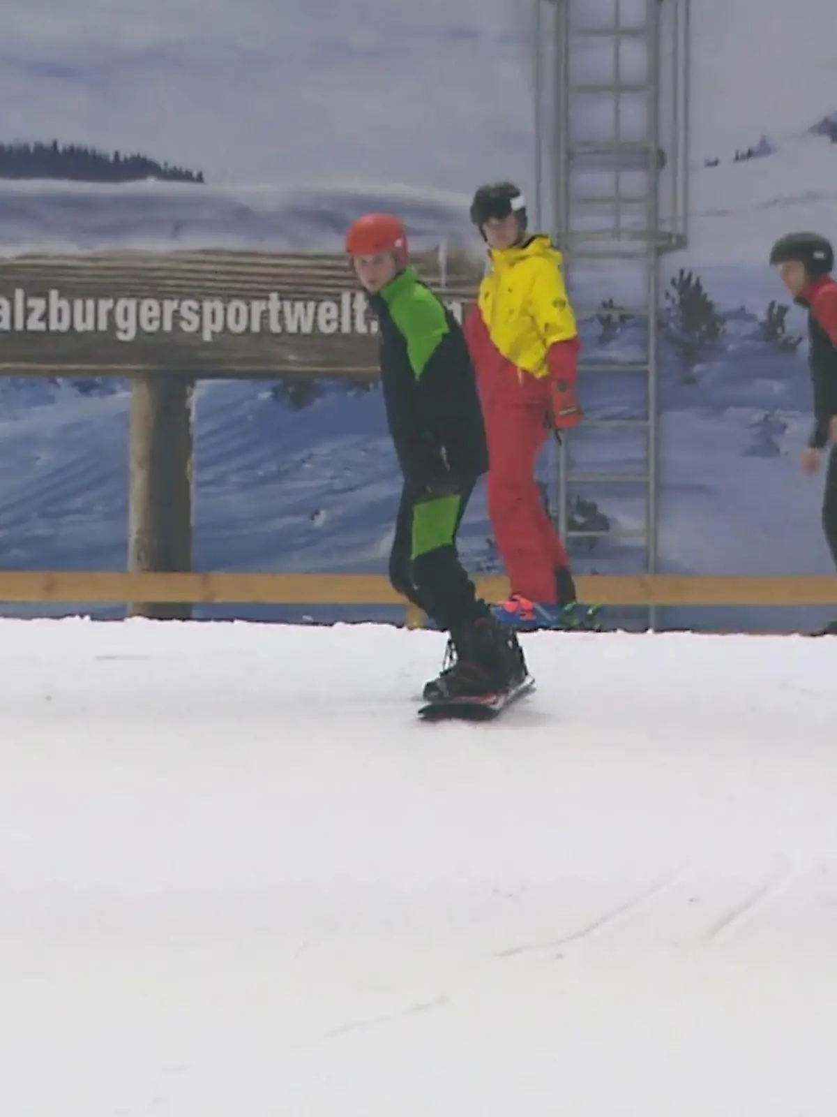 Bild zu: "Zu Besuch in der Skihalle Neuss"
