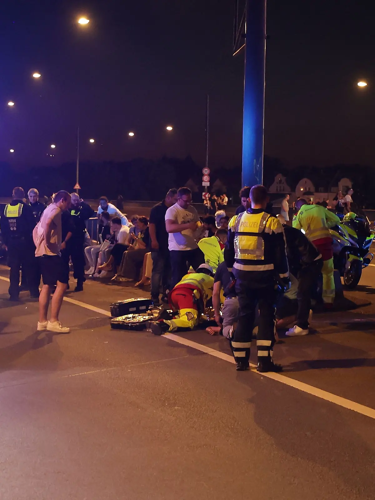 Beim Abschlussfeuerwerk der Rheinkirmes wurden vier Besucher schwer verletzt.