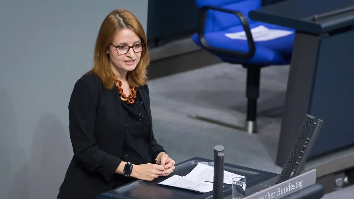 Ronja Kemmer kehrt nach dem Tod ihrer Tochter in die Öffentlichkeit zurück.