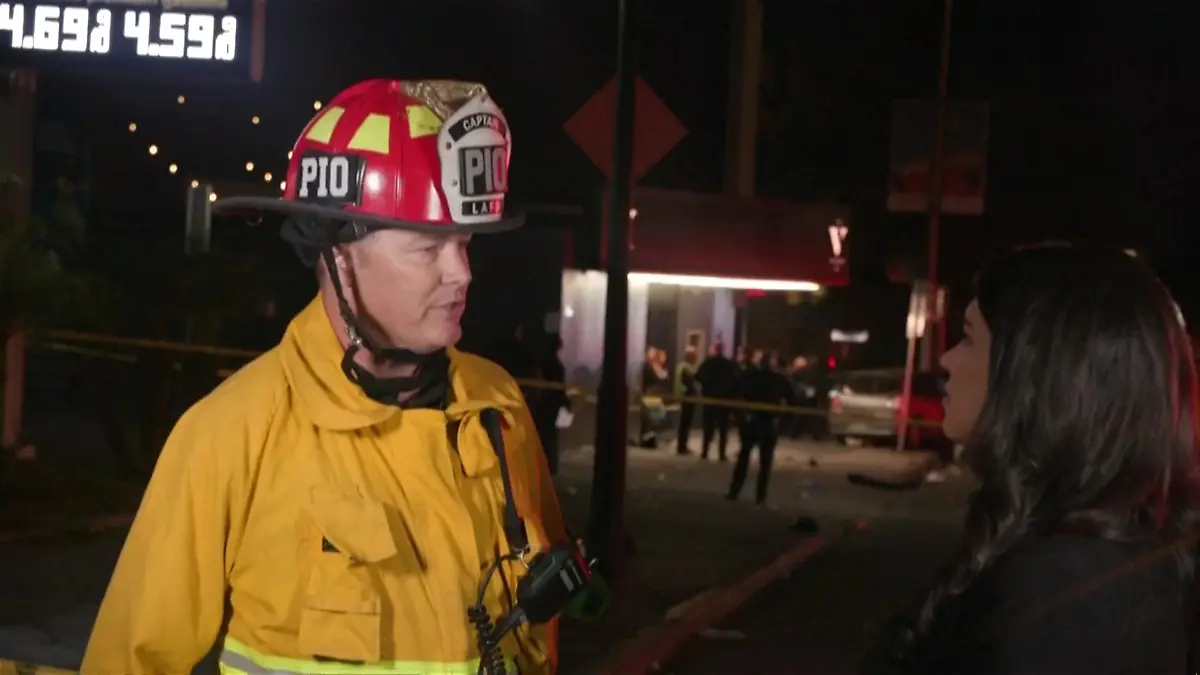 Feuerwehrsprecher Captain Adam Vangerpen in Los Angeles 