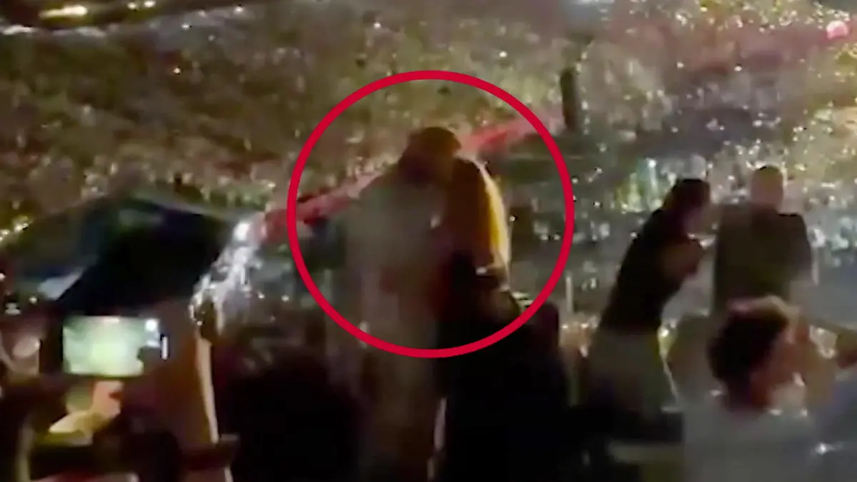 Porno-Dreh in Kölner Seilbahn! Sally Dinosaur droht nach Gondel-Quickie