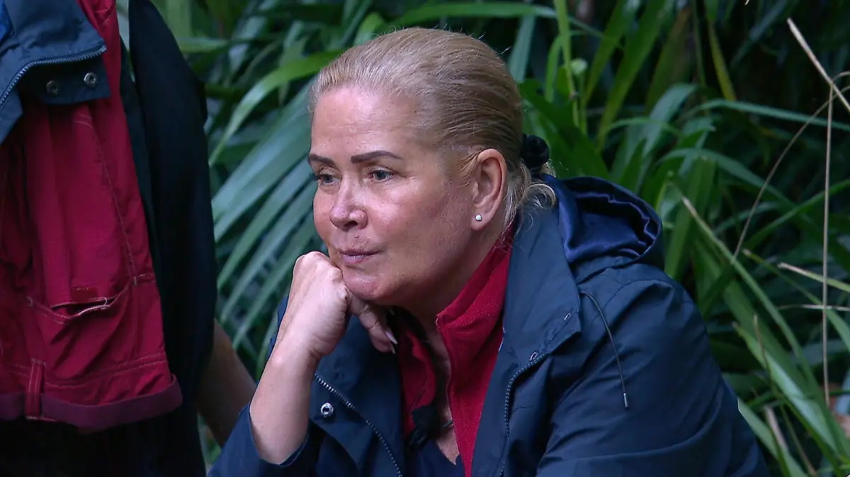 ACHTUNG: SPERRFRIST FÜR ALLE MEDIEN BIS MONTAG, 16.01.2023, 23.45 UHR !!! Tag 4 im Camp. Claudia Effenberg erzählt vom Streit mit ihrer verstorbenen Schwester und wie ein Medium ihr half, die Geschichte zu verarbeiten.
Die Verwendung des sendungsbezogenen Materials ist nur mit dem Hinweis und Verlinkung auf RTL+ gestattet.