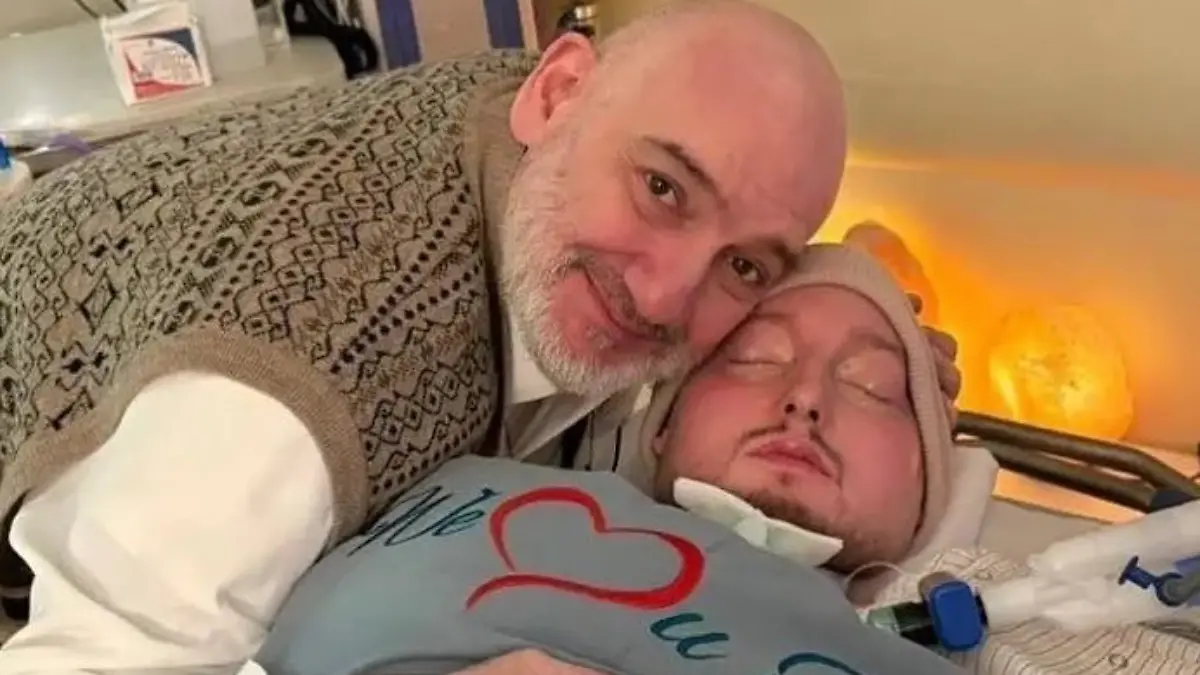 Der „Schlafende Prinz” von Saudi Arabien mit seinem Vater