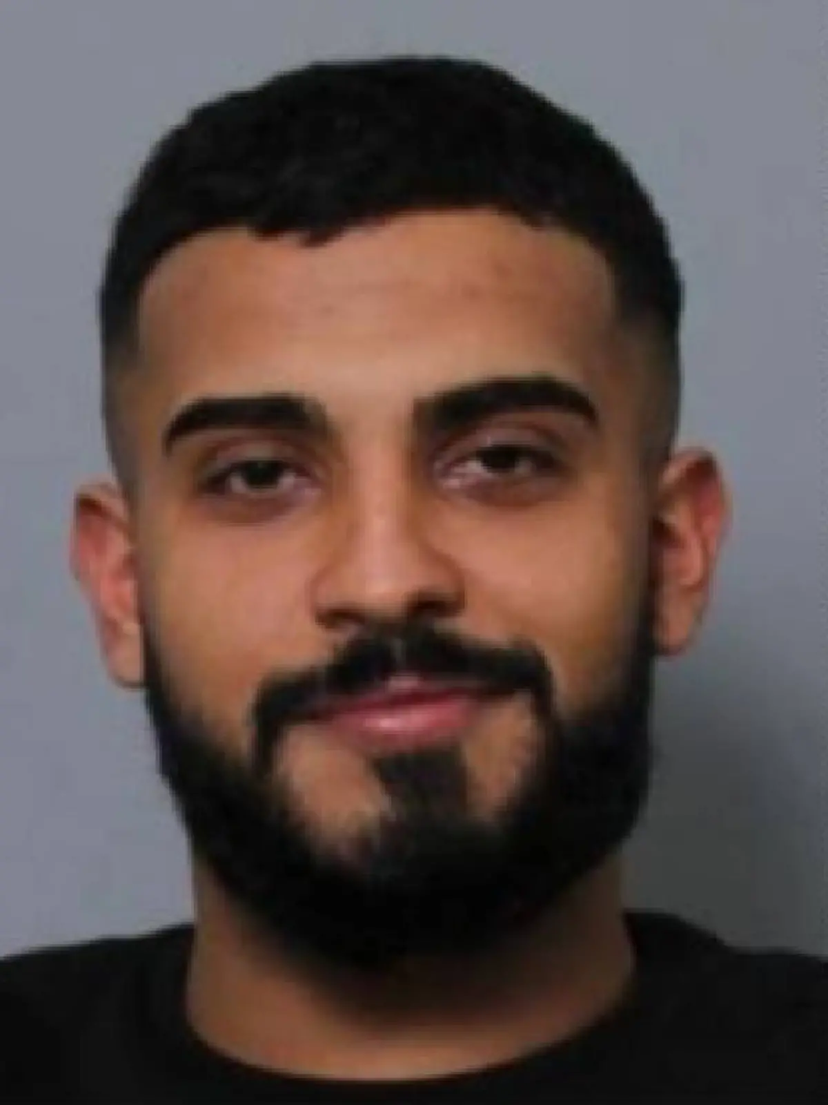 Häftling aus Amtsgericht Düsseldorf geflohen – wer hat diesen Mann gesehen?