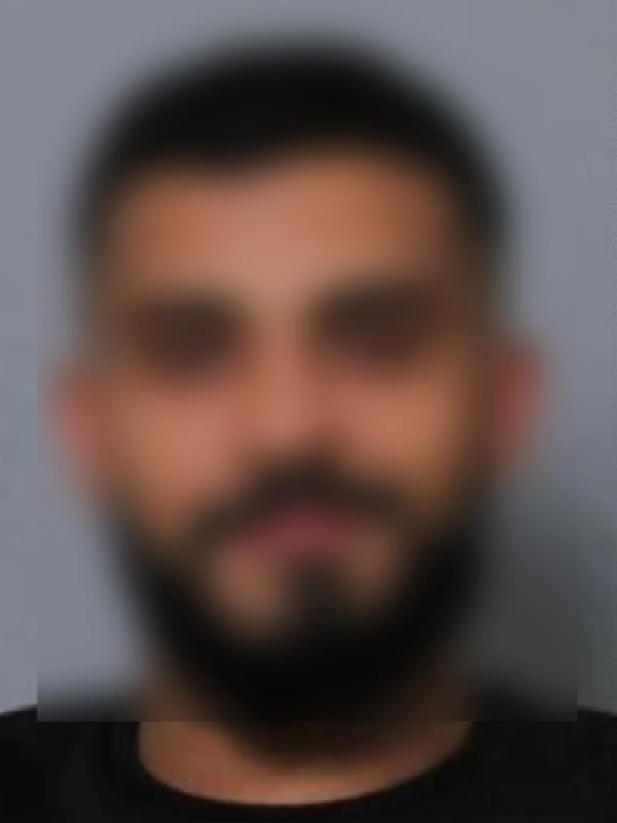Häftling aus Amtsgericht Düsseldorf geflohen – wer hat diesen Mann gesehen?
