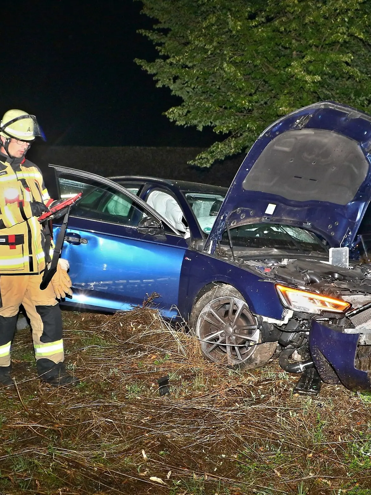 Bild zu: "Teenager (13) baut Unfall nach Verfolgungsjagd mit der Polizei"