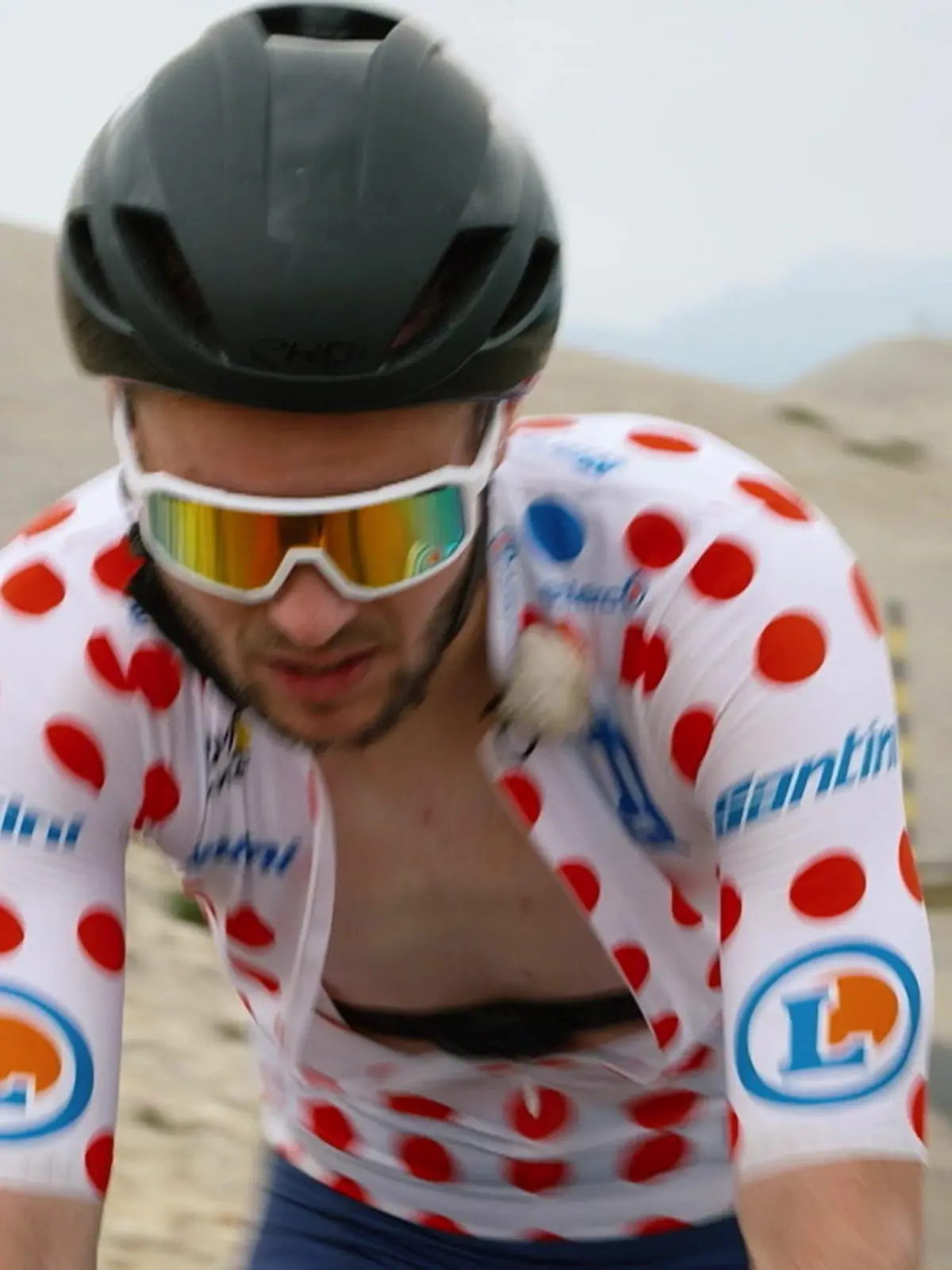 Bild zu: "Wie die Tour de France-Profis! RTL-Reporter quält sich legendären Berg hoch"
