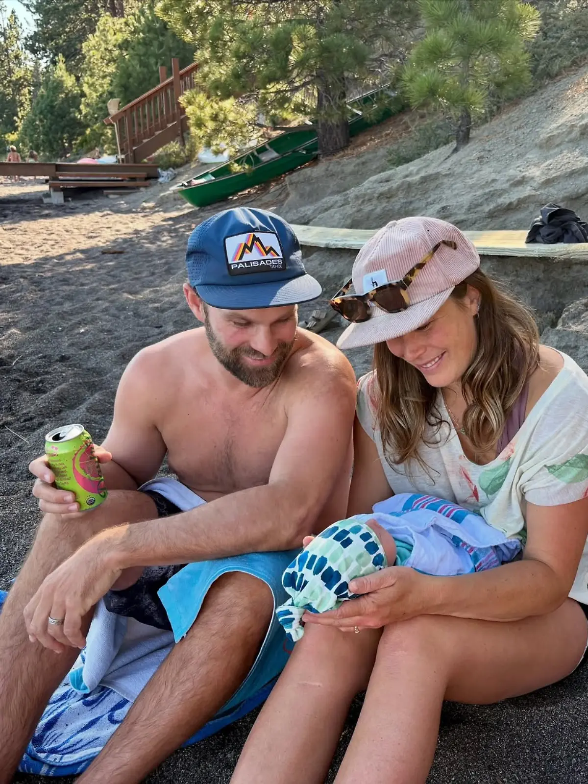 Die beiden ehemaligen Ski-Stars Marie-Michèle Gagnon und Travis Ganong sind erstmals Eltern geworden. 