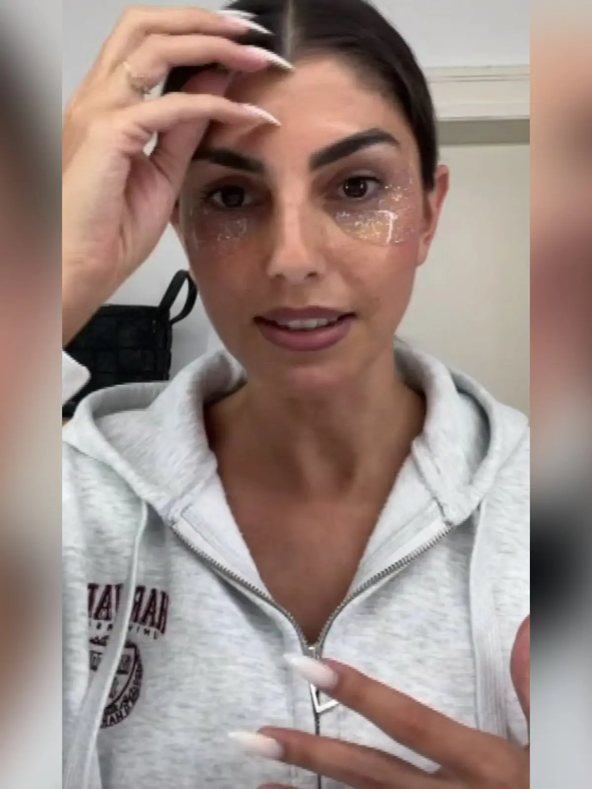 Yeliz Koc berichtet ihren Followern von besorgniserregenden Symptomen