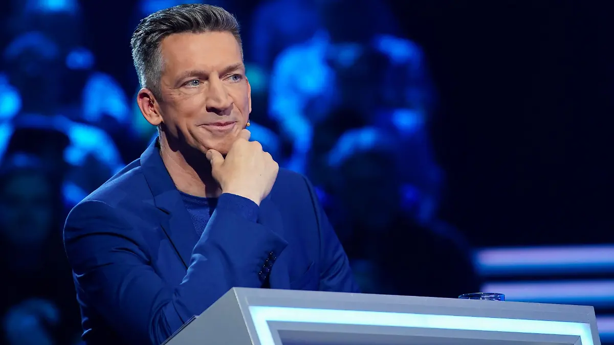 Steffen Hallaschka ist Moderator der neuen RTL-Show „7 Richtige – Das Quiz der Besserwisser”