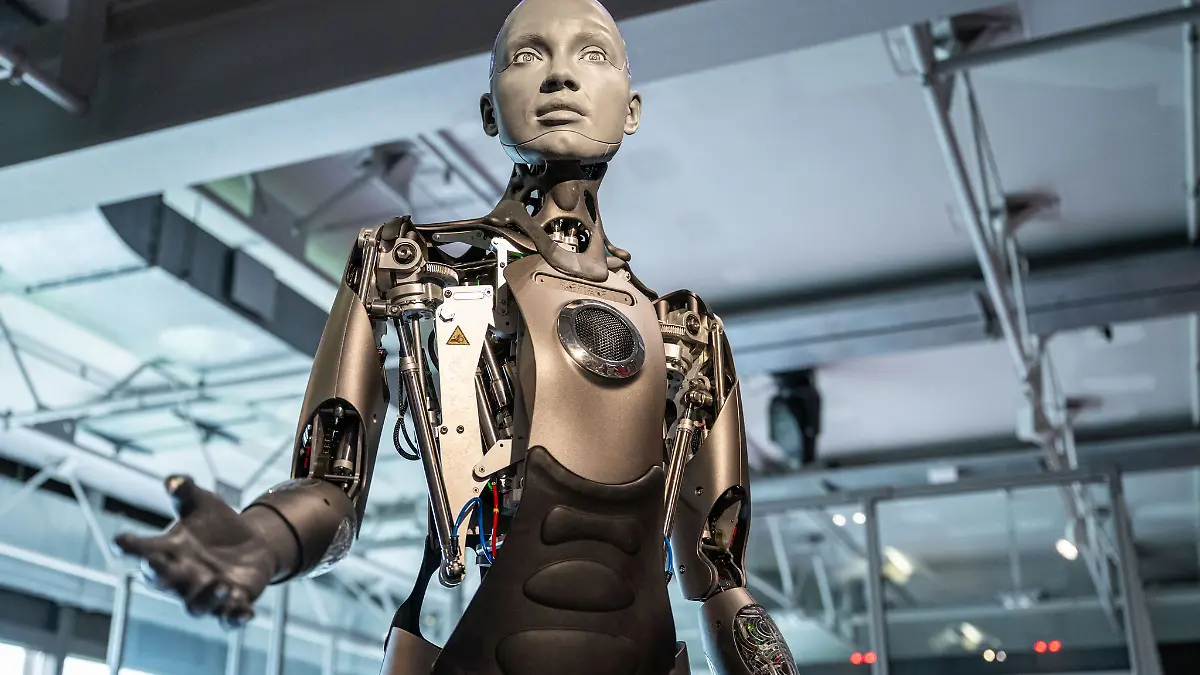 Schlaue Helfer - Wie KI Roboter zum Leben erweckt