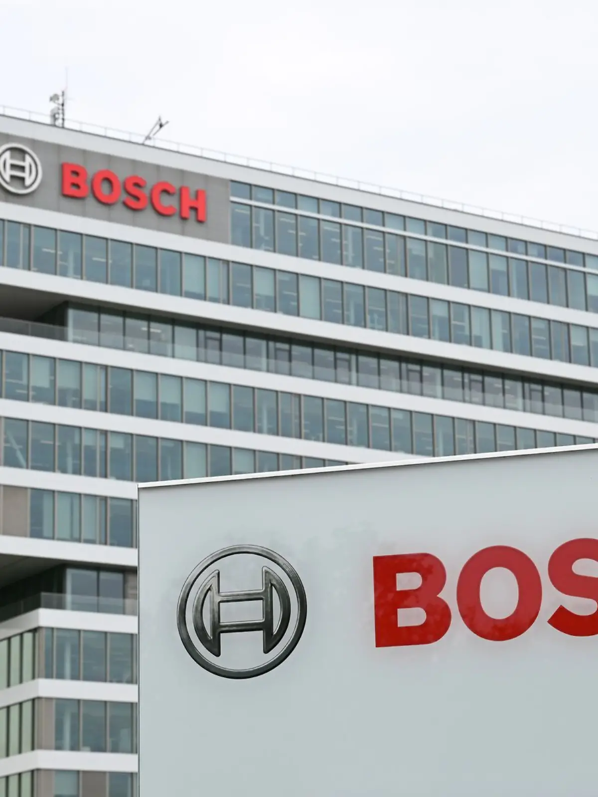 Bild zu: "Bosch will bis zu 1.100 Stellen in Reutlingen streichen"