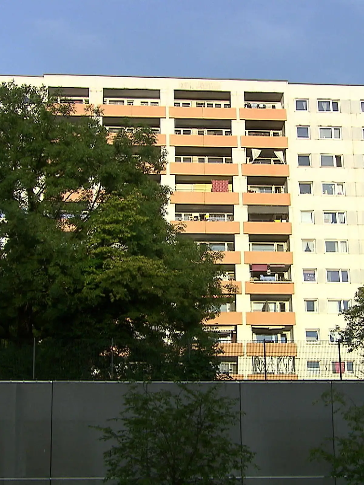 Bild zu: "Kaputter Aufzug nervt Anwohner"