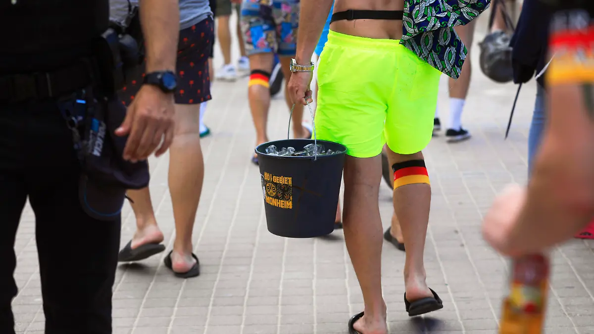 Peinliche Touristen-Aktionen: Im Urlaub verhalten sich Touristen oft so, als gehöre ihnen alles.