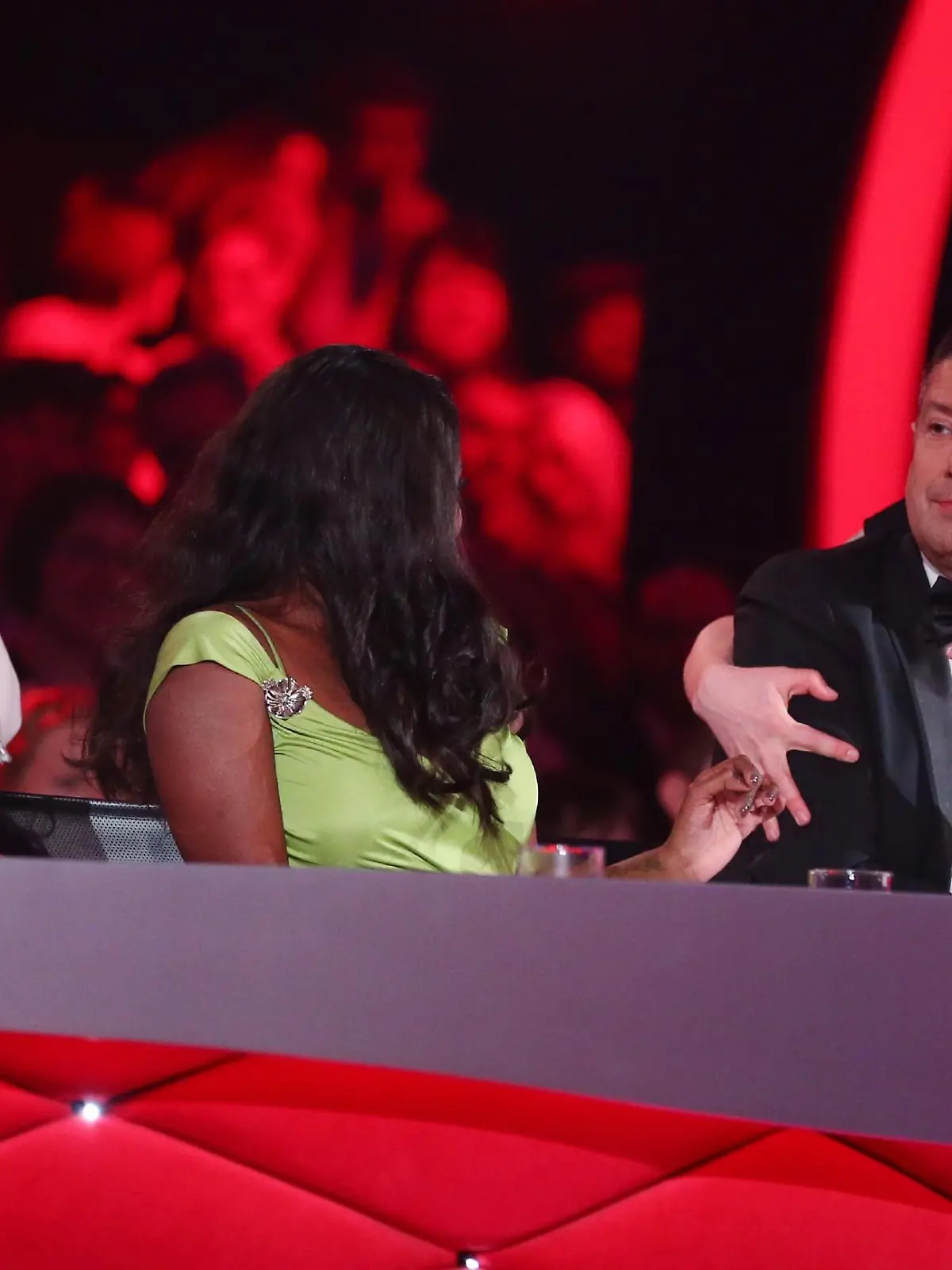 Daniel Küblböck (r.) mit der Jury: Jorge Gonzalez (l.), Motsi Mabuse und Joachim Llambi