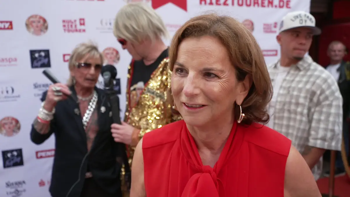 Claudia Obert
