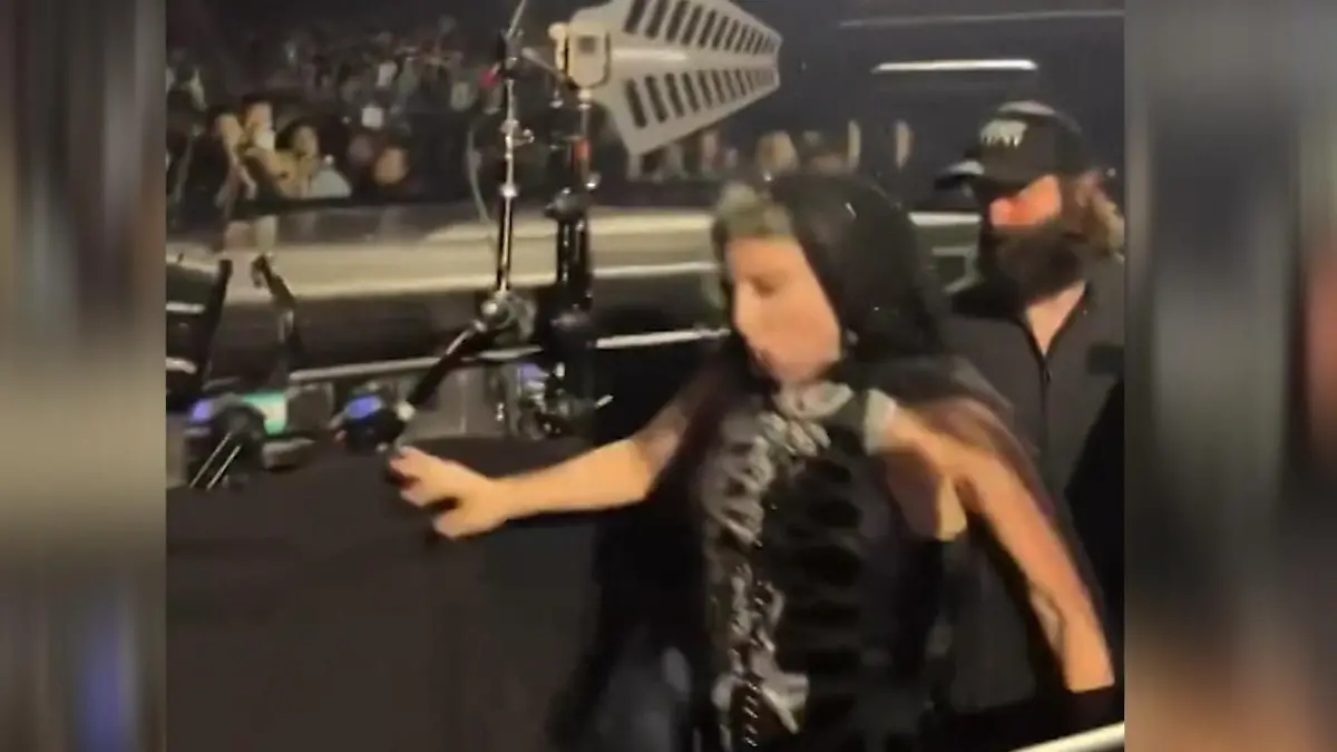 Doppelpatzer beim großen Konzert! Lady Gaga stürzt während Performance „Into the night we ...“ – fall!